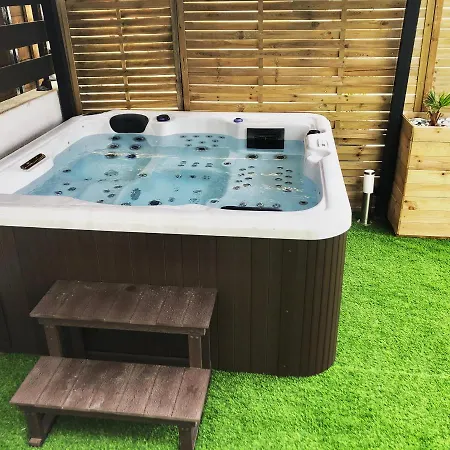 Cap Paradise Jacuzzi 아파트 아그